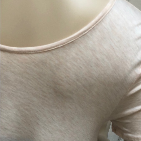 CREAMY PEACH SWING FLOW TOP! - Picture 8 of 9